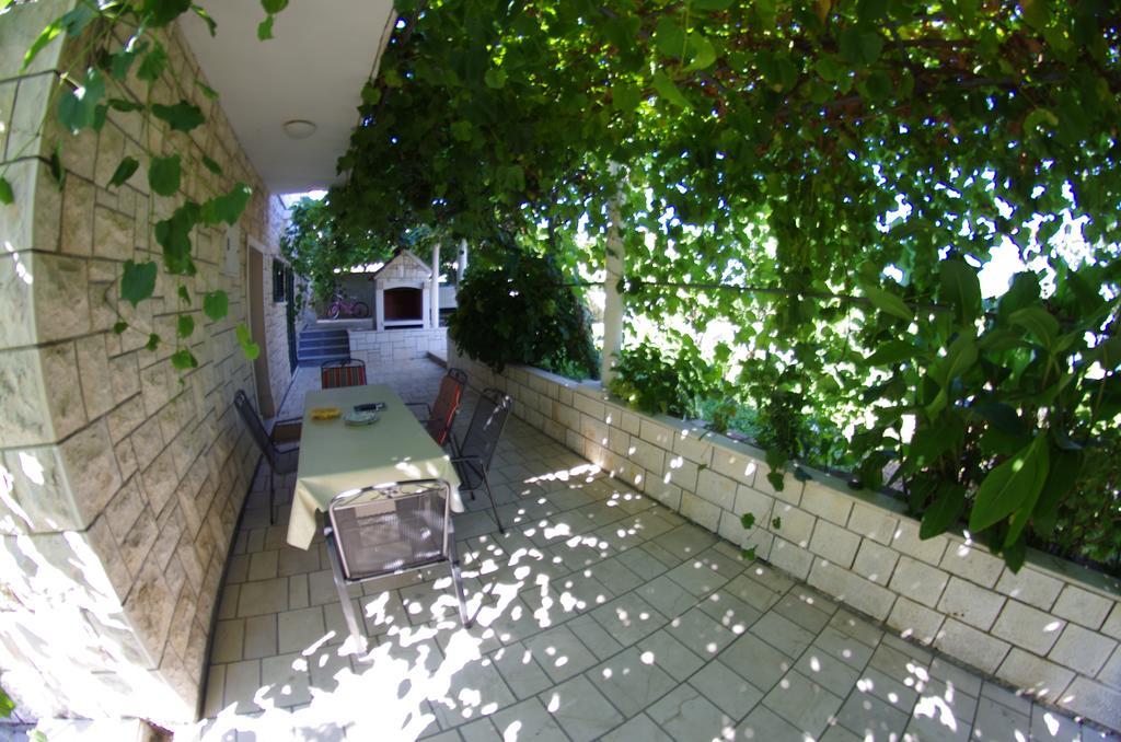 Apartments Luka Lumbarda Kültér fotó